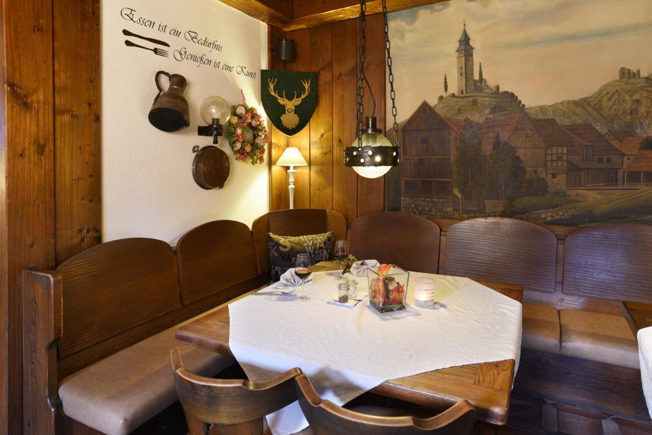 Gasthof & Hotel Goldener Hirsch Бад-Бернекк-ім-Фіхтельґебірґе Екстер'єр фото